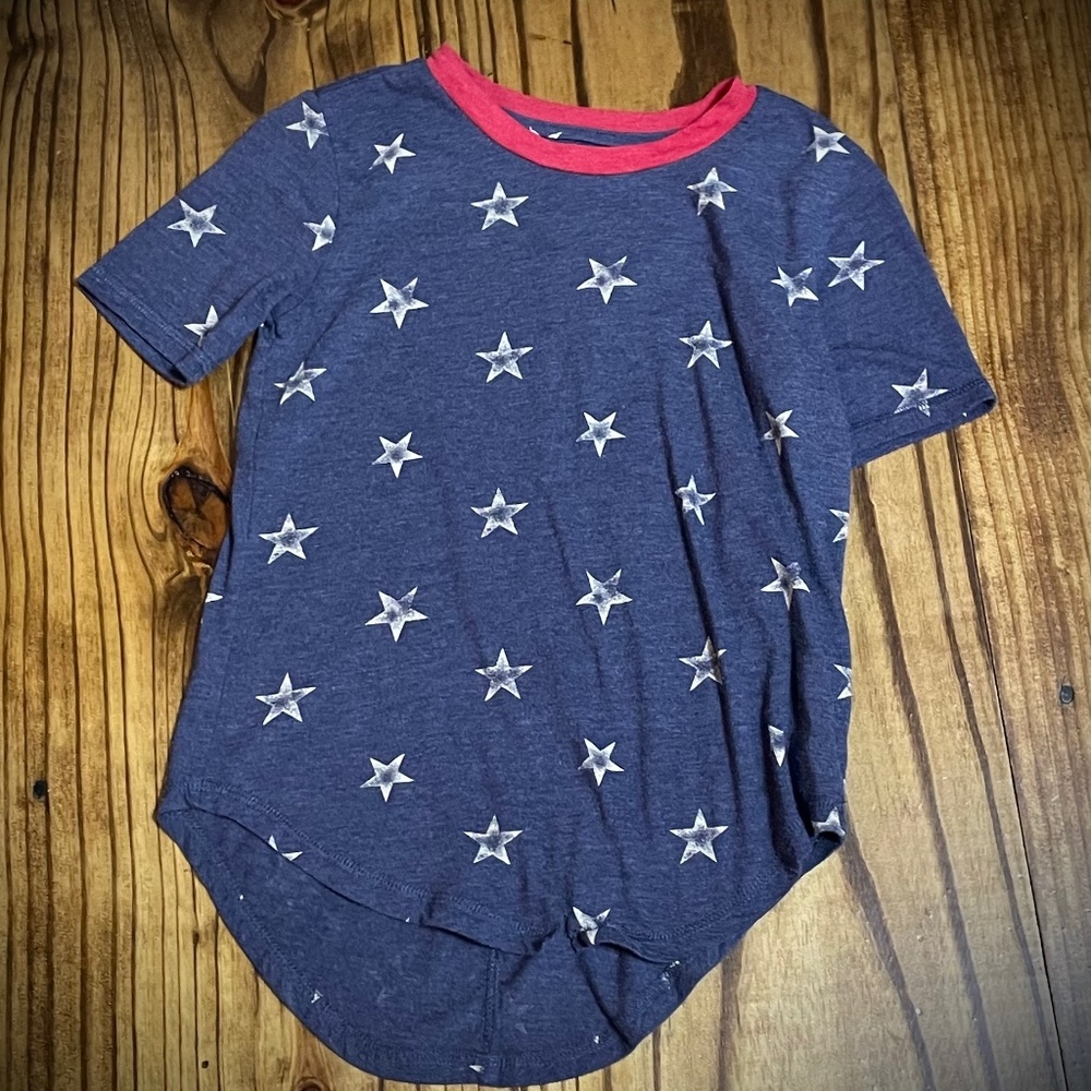 Girls stared tee